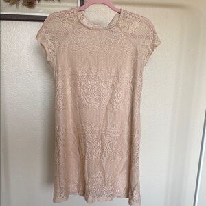 SOLD ❌Elegant Lace Beige Dress❌